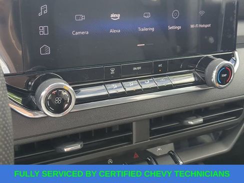 Used 2024 Chevrolet Colorado W/T image 32