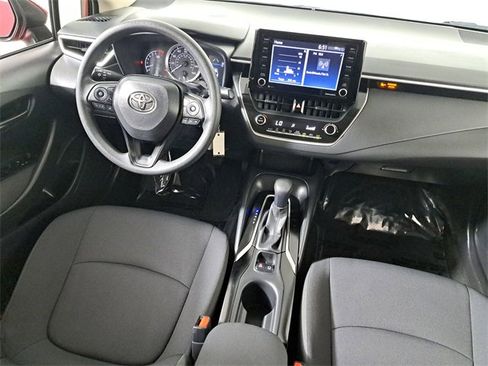 Used 2022 Toyota Corolla LE image 15