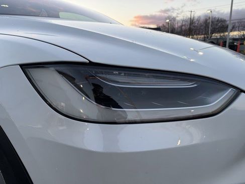 Used 2016 Tesla Model X P90D image 10