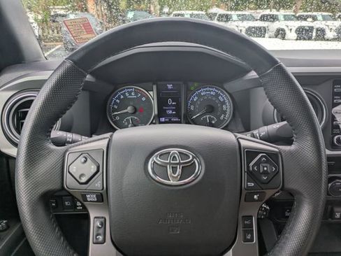 Used 2021 Toyota Tacoma TRD Sport w/ TRD Premium Sport Package AWD/4WD image 28
