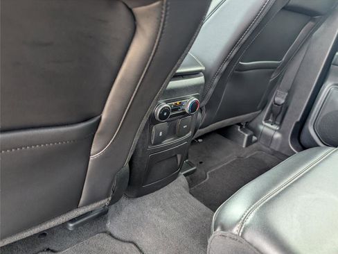 Used 2022 Ford Explorer XLT w/ Equipment Group 202A image 31