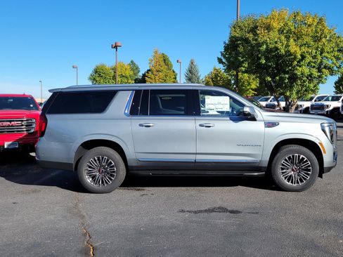 New 2026 GMC Yukon XL Elevation image 2