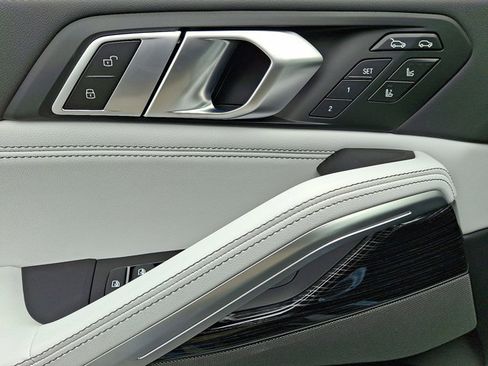 New 2026 BMW X6 xDrive40i image 8