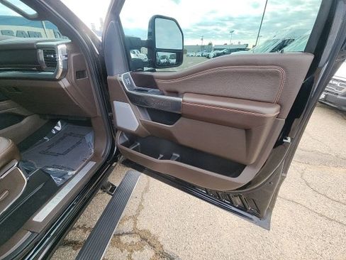 Certified 2025 Ford F350 King Ranch image 33