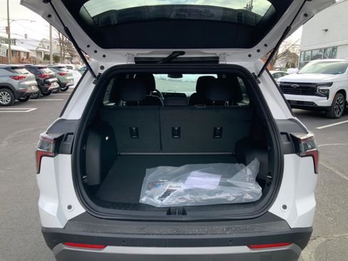 New 2026 Chevrolet Equinox LT w/ Midnight Edition image 28