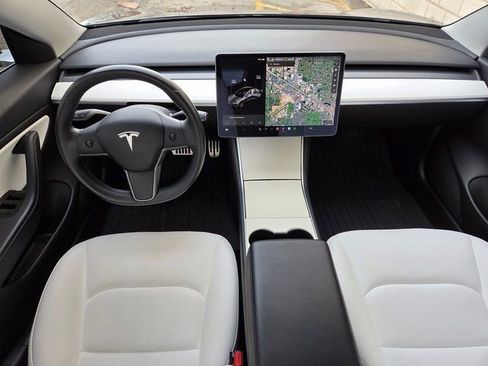 Used 2018 Tesla Model 3 Long Range image 2