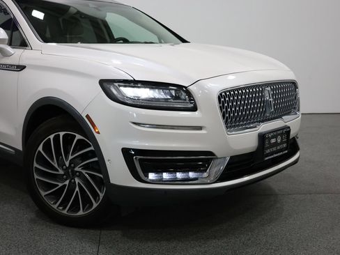Used 2019 Lincoln Nautilus Reserve AWD/4WD image 3