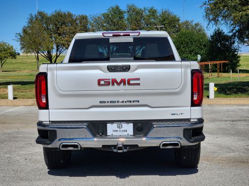 Certified 2023 GMC Sierra 1500 SLT image 6