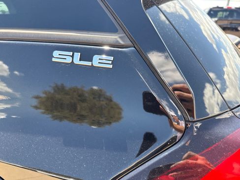Used 2019 GMC Terrain SLE w/ LPO, Cargo Package FWD image 9
