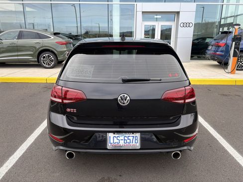 Used 2021 Volkswagen GTI SE image 4
