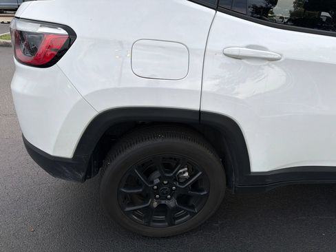 Used 2025 Jeep Compass Latitude w/ Altitude Special Edition AWD/4WD image 13