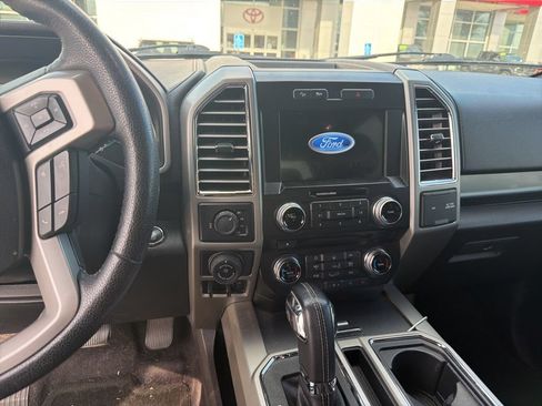 Used 2016 Ford F150 Lariat w/ Equipment Group 502A Luxury AWD/4WD image 7