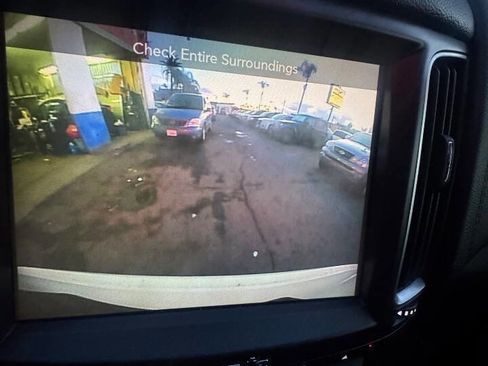 Used 2018 Maserati Levante S image 24