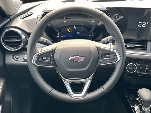 New 2026 Chevrolet Trax ACTIV w/ Sunroof Package FWD image 25