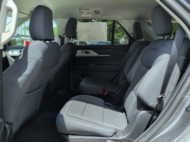 New 2026 Ford Explorer Active RWD image 14