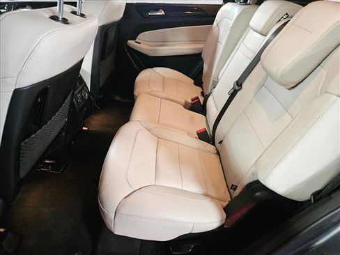 Used 2017 Mercedes-Benz GLS 550 4MATIC image 18