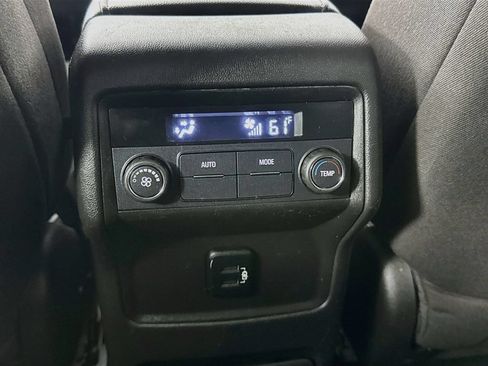 Used 2017 GMC Acadia SLE AWD/4WD image 29