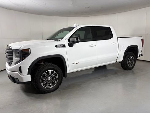 Used 2025 GMC Sierra 1500 AT4 AWD/4WD image 5
