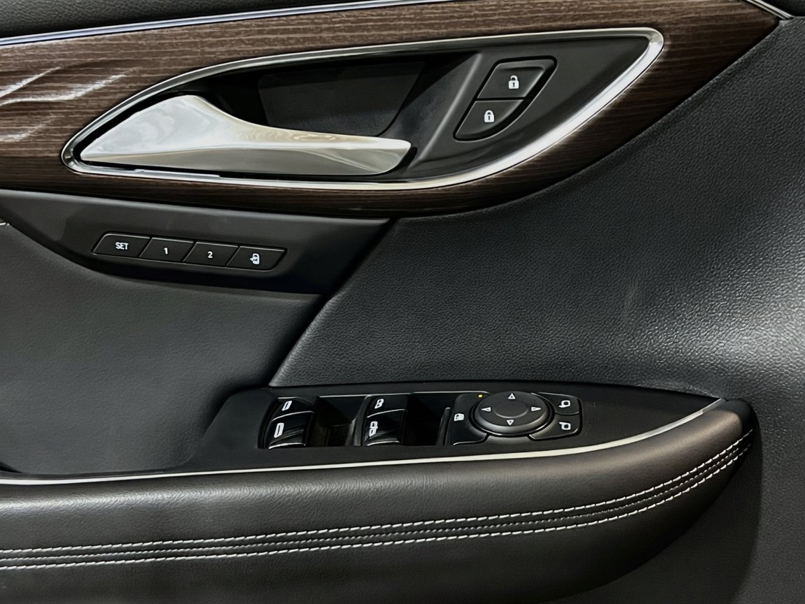 Used 2023 Buick Envision Avenir AWD/4WD image 14