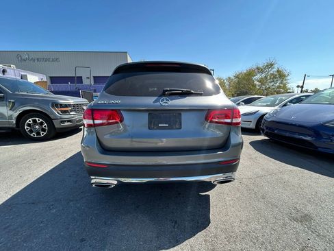Used 2017 Mercedes-Benz GLC 300 w/ Premium 1 Package image 5