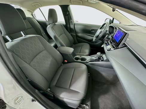 Used 2024 Toyota Corolla LE image 28