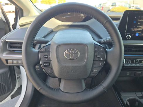 Used 2025 Toyota Prius XLE FWD image 23
