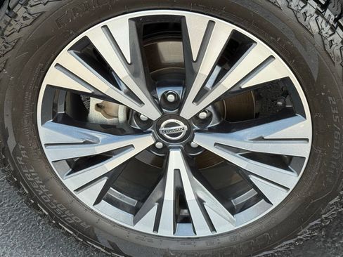 Used 2021 Nissan Rogue SV w/ Premium Package AWD/4WD image 11