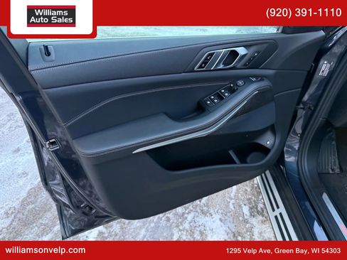 Used 2022 BMW X5 xDrive45e w/ Parking Assistance Package image 11