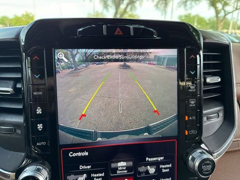 Used 2020 RAM 1500 Laramie image 27