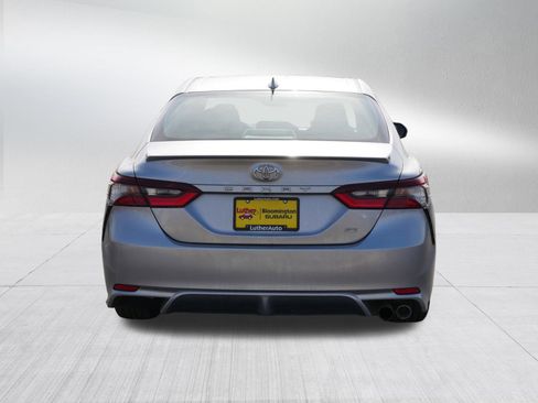 Used 2023 Toyota Camry SE FWD image 6
