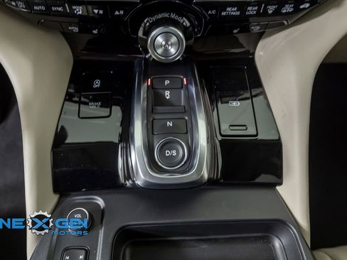 Used 2025 Acura MDX SH-AWD w/ Technology Package image 21