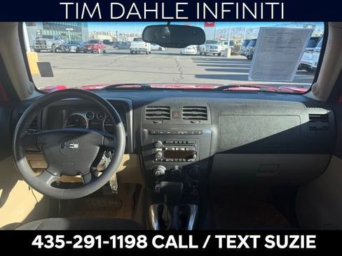 Used 2006 HUMMER H3 image 2
