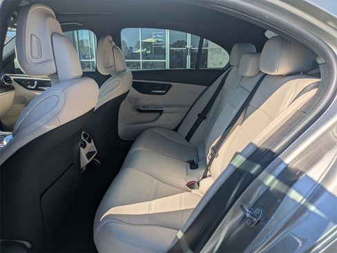 Used 2022 Mercedes-Benz C 300 Sedan image 13