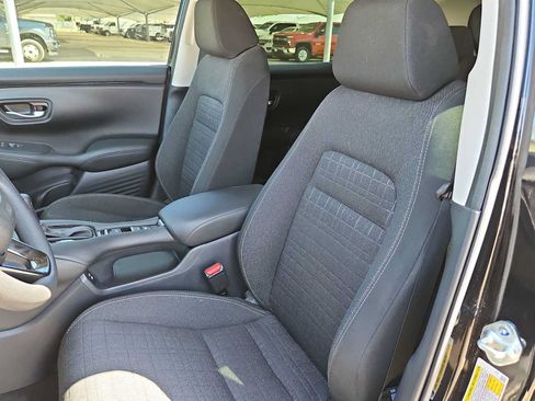 Used 2025 Honda HR-V LX image 15