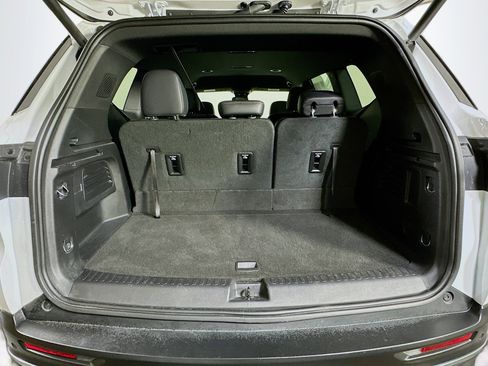 Used 2025 Buick Enclave Preferred image 30