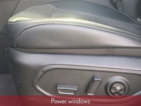 Used 2024 Jeep Grand Cherokee L Altitude AWD/4WD image 13