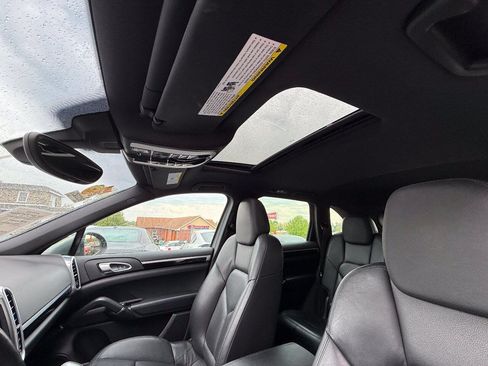 Used 2014 Porsche Cayenne S AWD/4WD image 19