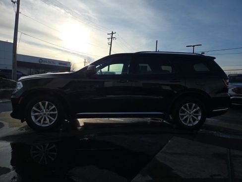 Used 2023 Dodge Durango SXT image 4