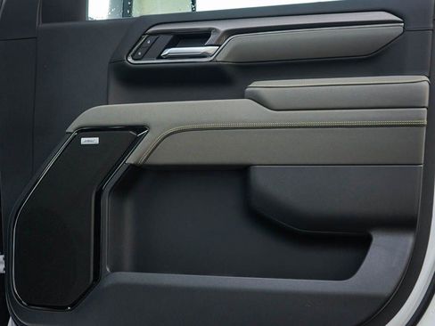 New 2026 Chevrolet Silverado 2500 ZR2 w/ LPO, Dark Essentials Package image 8