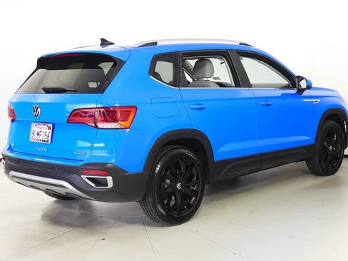 Used 2023 Volkswagen Taos SE AWD/4WD image 7