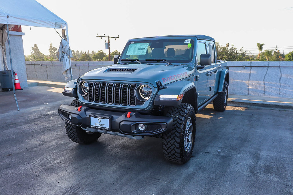 New 2026 Jeep Gladiator Mojave AWD/4WD image 4