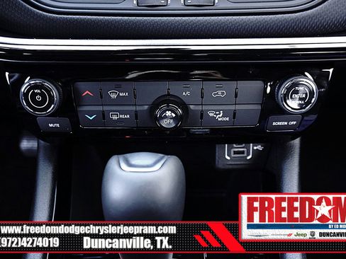 New 2026 Jeep Compass Latitude image 23