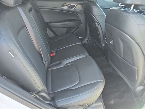 Used 2025 Kia Sportage EX w/ Premium Package FWD image 13