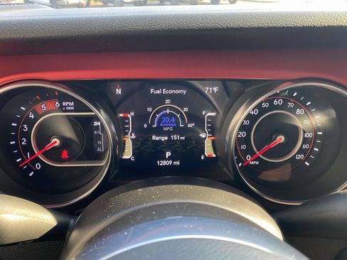 Used 2021 Jeep Gladiator Rubicon AWD/4WD image 36