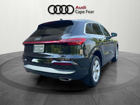 Certified 2025 Audi Q5 Premium AWD/4WD image 5