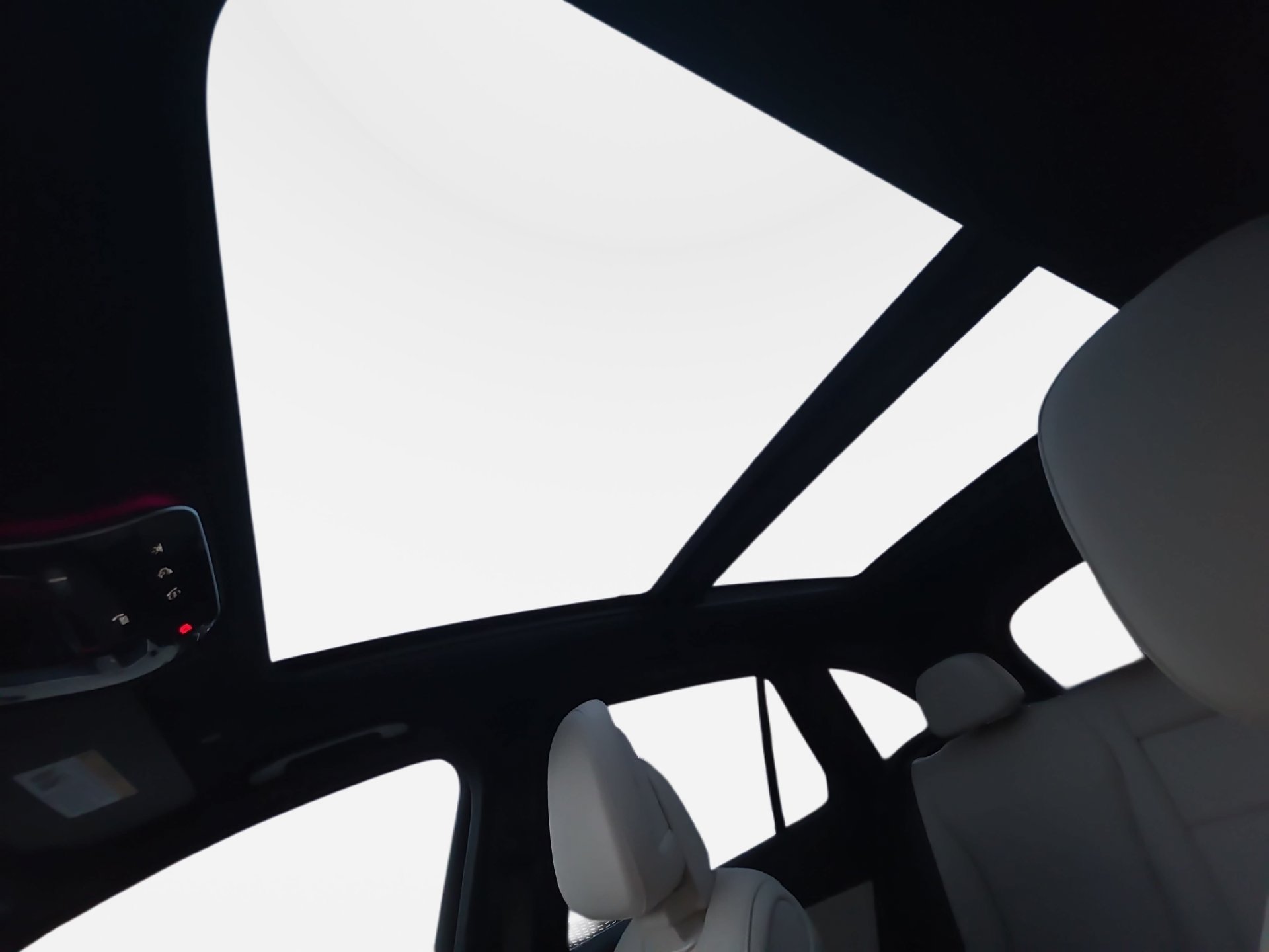 Certified 2026 Mercedes-Benz GLC 350e 4MATIC image 29