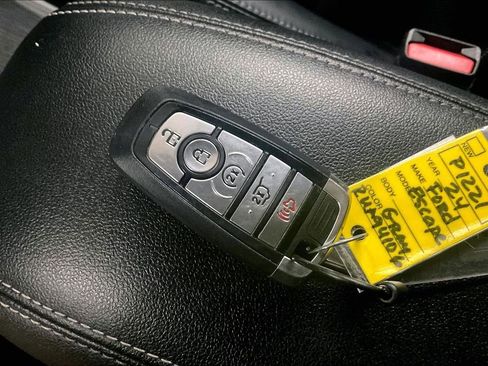 Used 2024 Ford Escape Platinum image 35