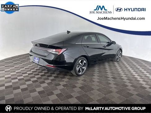 Used 2022 Hyundai Elantra Limited w/ Cargo Package image 6