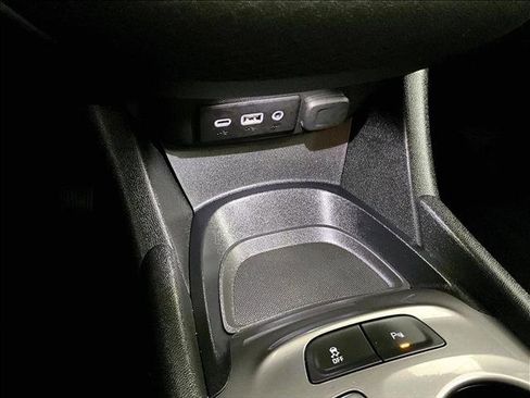 Used 2025 Chevrolet Malibu RS FWD image 26
