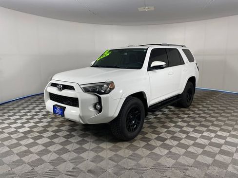 Used 2018 Toyota 4Runner SR5 Premium AWD/4WD image 1